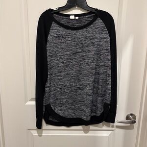 GAP Black and Gray Long Sleeve Top